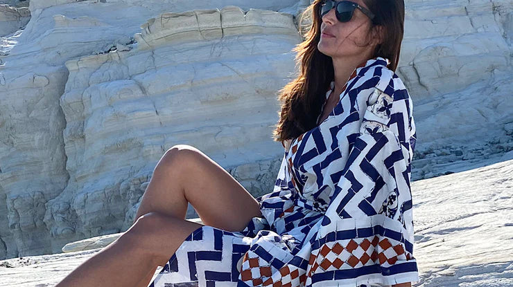 STYLISH AND COOL KAFTANS IN THE SUMMER MONTHS: ELEGANCE AT HOME, OFFICE AND ON THE BEACH